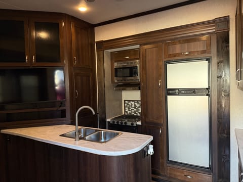 2018 Talon 41 - Rate includes Delivery, Ins & Fees* Towable trailer in New Braunfels