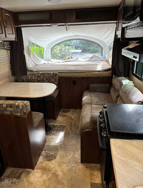 2015 Jayco Jayfeather Ultra Lite x17z Towable trailer in Bremerton