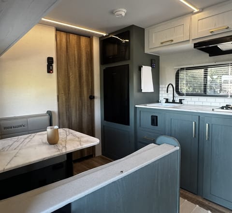 The Ultimate Couples Glamper (Free Napa or Sonoma Pick up) Towable trailer in Napa Valley