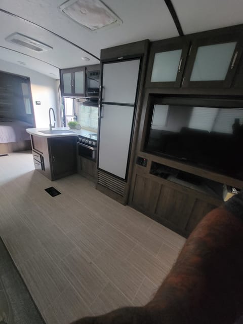 2022 travel trailer with a big slide out Towable trailer in Riverside