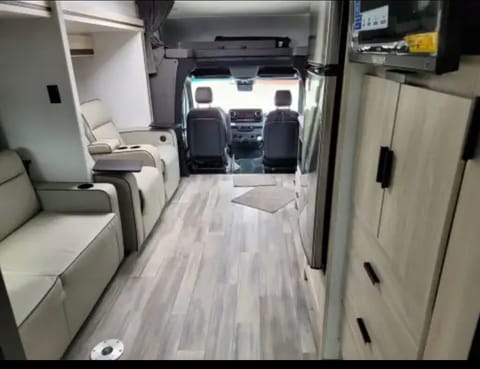 2023 WAYFARER 25RW Drivable vehicle in Paine Lake Stickney