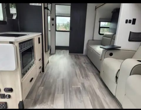 2023 WAYFARER 25RW Drivable vehicle in Paine Lake Stickney