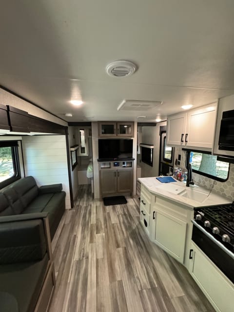 1st Class Camping Towable trailer in Rogers