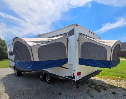Coachmen-Freedom Express LTZ Towable trailer in Jefferson County