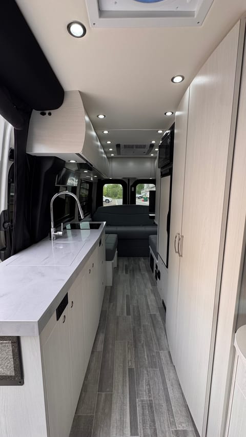 Mani's ClassB Motorhome Drivable vehicle in Tanasbourne