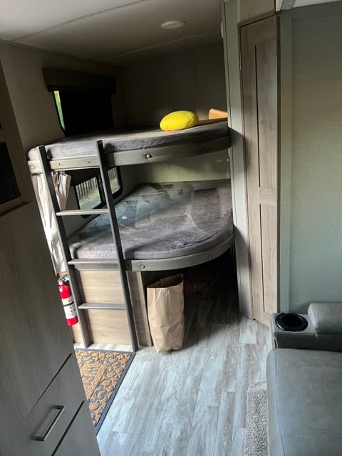 leo Towable trailer in Vancouver