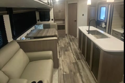 Emilia's Winter Zen Trailer Towable trailer in Surrey