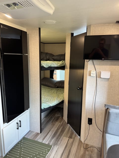 Brand New 2025 Jayco Jay Flight 197MB | Murphy Bed & Bunks | Family Ready! Towable trailer in Little Rock