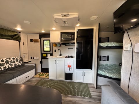 Brand New 2025 Jayco Jay Flight 197MB | Murphy Bed & Bunks | Family Ready! Towable trailer in Little Rock