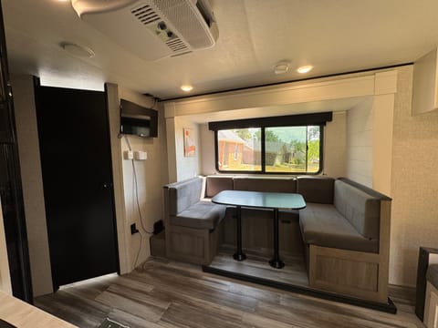 Brand New 2025 Jayco Jay Flight 197MB | Murphy Bed & Bunks | Family Ready! Towable trailer in Little Rock