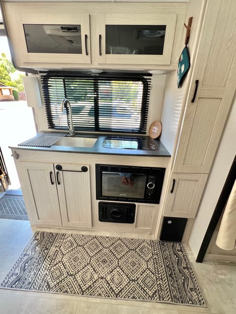 Apex Adventurer Towable trailer in Santa Rosa