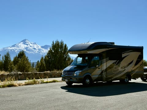 Luxury Mercedes Entegra Quest RV Upgrades. Comes equipped! Drivable vehicle in Martinez