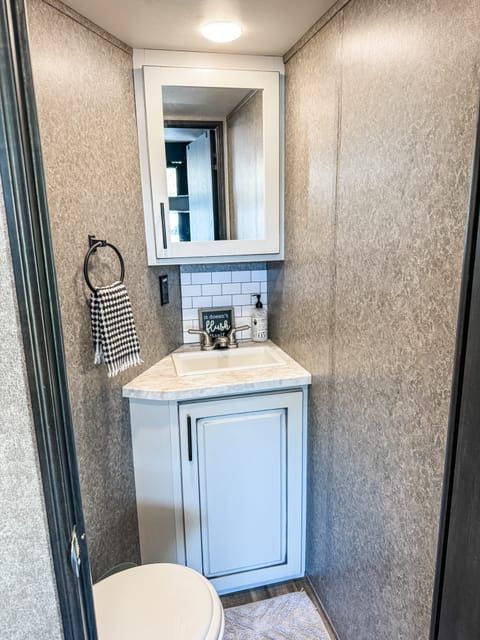 2021 Jayco Seismic Toy Hauler Towable trailer in Wildomar