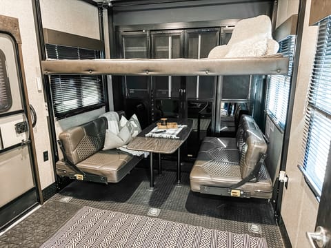 2021 Jayco Seismic Toy Hauler Towable trailer in Wildomar