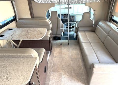 2017 Thor Chateau Drivable vehicle in Kettering