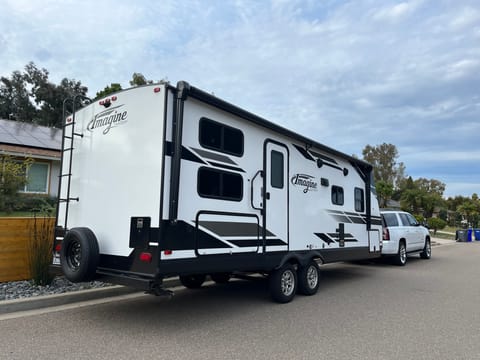 Imagine Family Travel trailer Towable trailer in Lake San Marcos