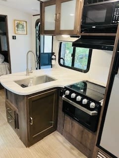 2021 Keystone Passport “Family Adventure Lodge” Towable trailer in Lago Vista