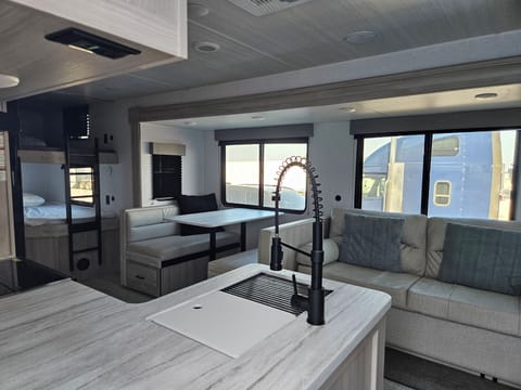 2024 Della Terra 271BH Towable trailer in Joliet