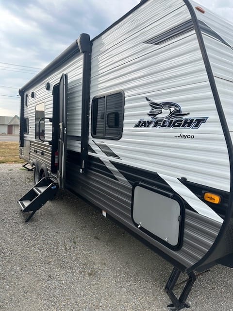 2022 Jayco Jay Flight SLX Towable trailer in Mountain Home