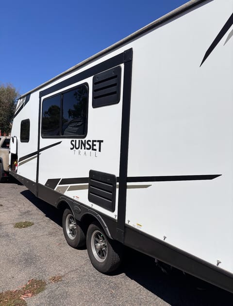 2022 Crossroads Sunset Trail Superlite 222RB Towable trailer in Encinitas