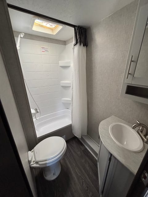 Adventure Awaits Camper Towable trailer in Placentia