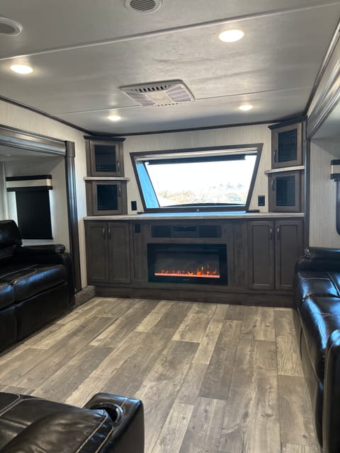 2022 Forest River Sandpiper - Front Living with 1.5 Bathrooms Towable trailer in Wildomar