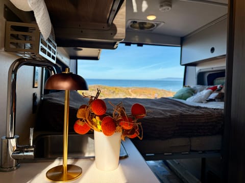 2022 Winnebago Solis，New Host Discount，Easy to Drive — Pet Friendly Drivable vehicle in Campbell