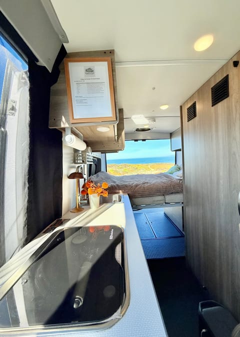 2022 Winnebago Solis，New Host Discount，Easy to Drive — Pet Friendly Drivable vehicle in Campbell