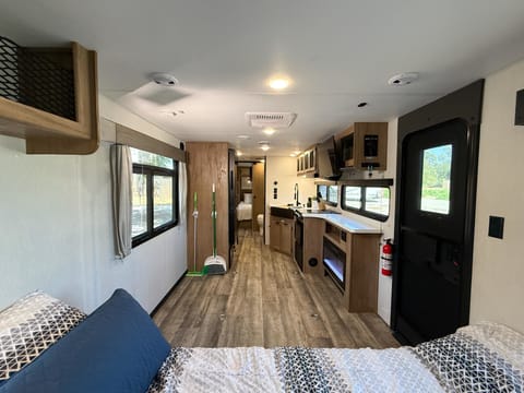 Adventure HQ – NEW 2024 Black Label Toy Hauler Towable trailer in Elk Grove