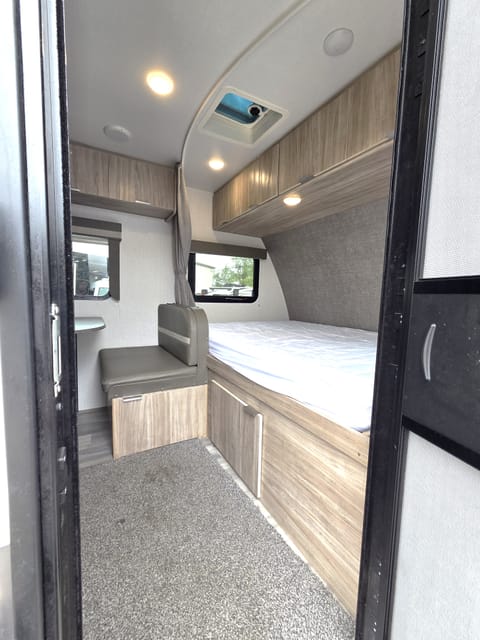 2021 Winnebago Micro Minnie 700BH Towable trailer in Kettering