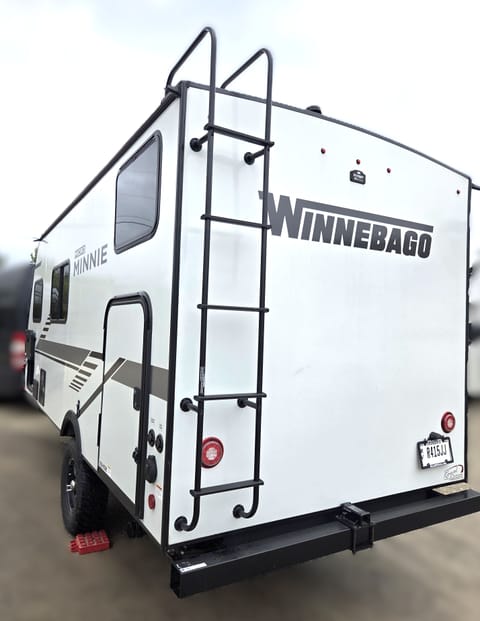 2021 Winnebago Micro Minnie 700BH Towable trailer in Kettering
