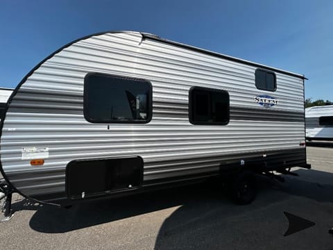 2025 FOREST RIVER SALEM FSX 174BHLE **BRAND NEW** Towable trailer in Fort Wayne