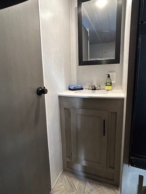 2024 Salem Sleeps 8 With Bunk Beds & Solar! Towable trailer in Hesperia