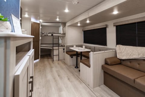 *NEW* 2025 SURVEYOR X 27CAMP Towable trailer in Georgetown