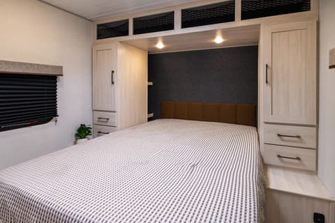 *NEW* 2025 SURVEYOR X 27CAMP Towable trailer in Georgetown