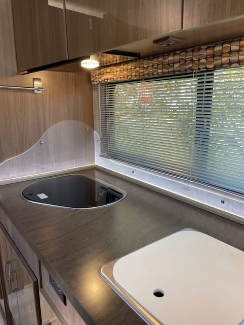 2015 Winnebago Trend 23B Drivable vehicle in Eugene