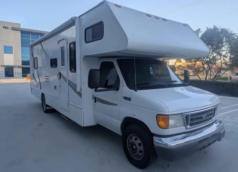 Toy Hauler Fun Mover Class C Motorhome Drivable vehicle in Placentia