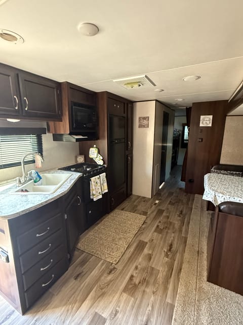 Cozy family getaway trailer Towable trailer in Riverside