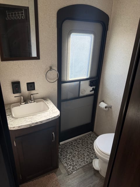 Cozy family getaway trailer Towable trailer in Riverside