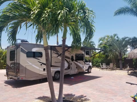 A Very Easy driving RV with LOTS of Room for those Ultimate Adventures!!   2019 Renters Photo