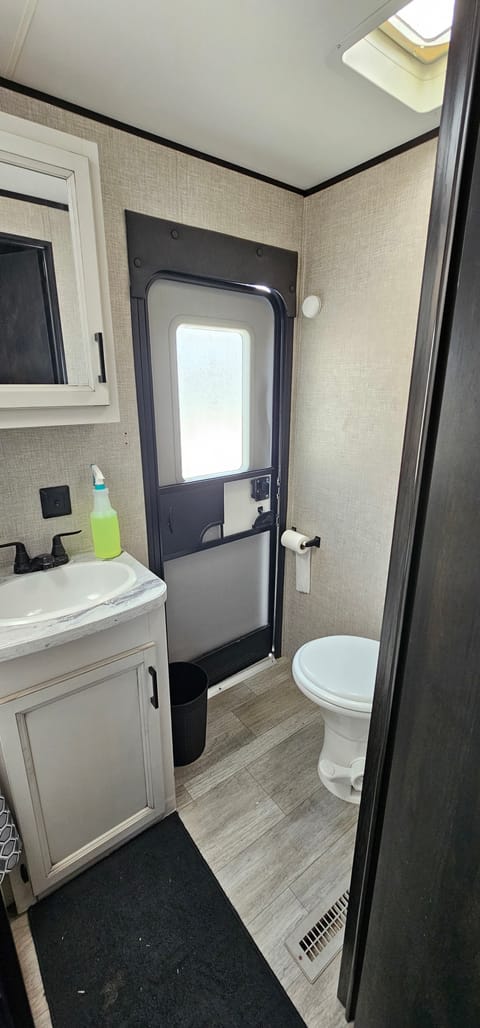 Prime Traveling Towable trailer in Rancho Cucamonga