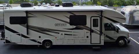 Entegra Odyssey 31F - Sleeps 10, Bunkhouse, Delivery/Setup Available Drivable vehicle in Florence