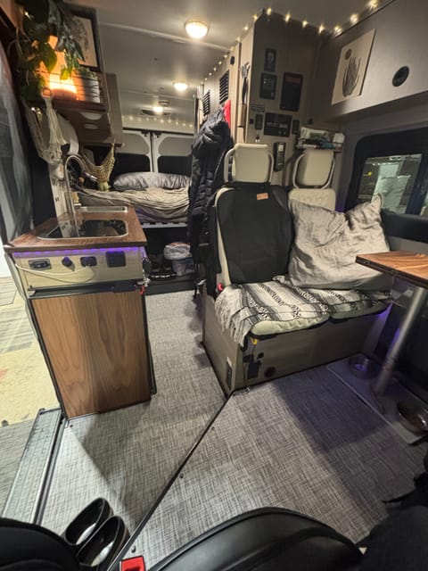 2022 Winnebago Solis 59P cozy class B camper van/RV Drivable vehicle in Vancouver