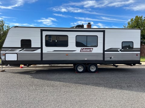 **Coleman Lantern 295QB** Towable trailer in Wolfforth