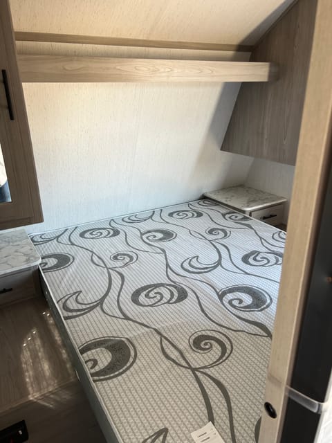 **Coleman Lantern 295QB** Towable trailer in Wolfforth