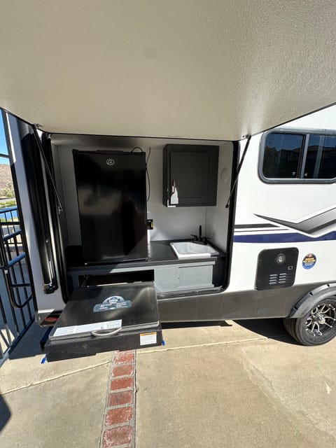2024 Keystone Bullet Ultra Lite Towable trailer in Menifee