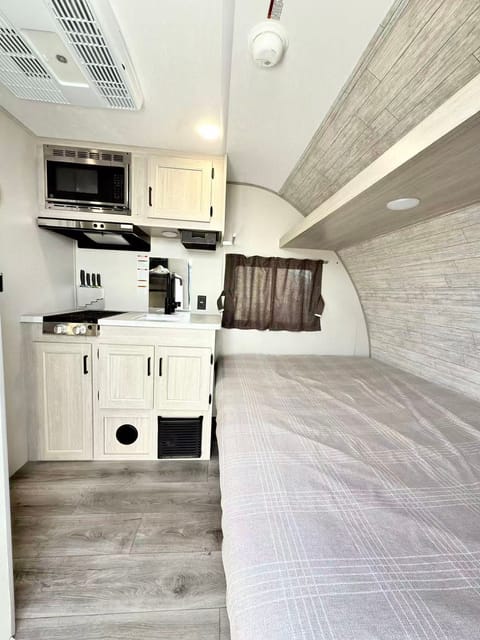 2025 Coachmen Catalina Summit 7 Towable trailer in Chino