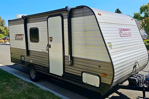 Dutchmen Coleman Lantern 17B (CWC1) Towable trailer in Temecula