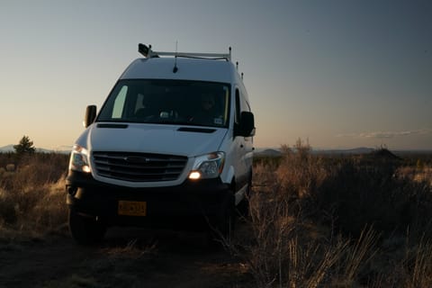 Sprinter 4x4 20 mg!! Adventure Van w Starlink WiFi Available! Campervan in Hood River