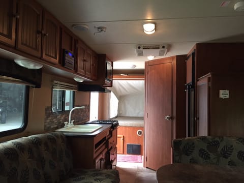 2013 Jayco Jay Feather Towable trailer in Fond du Lac